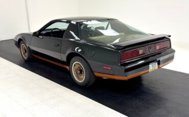 Pontiac-Firebird-Coupe-1982-Black-Tan-14838-2