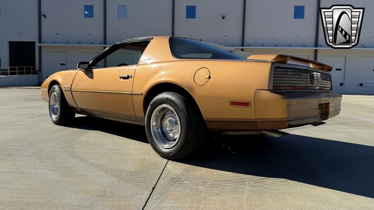 Pontiac-Firebird-Coupe-1982-Persimmon-Tan-49149-4