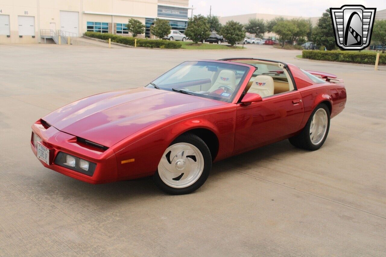 Pontiac-Firebird-Coupe-1983-Red-Brown-8864-2