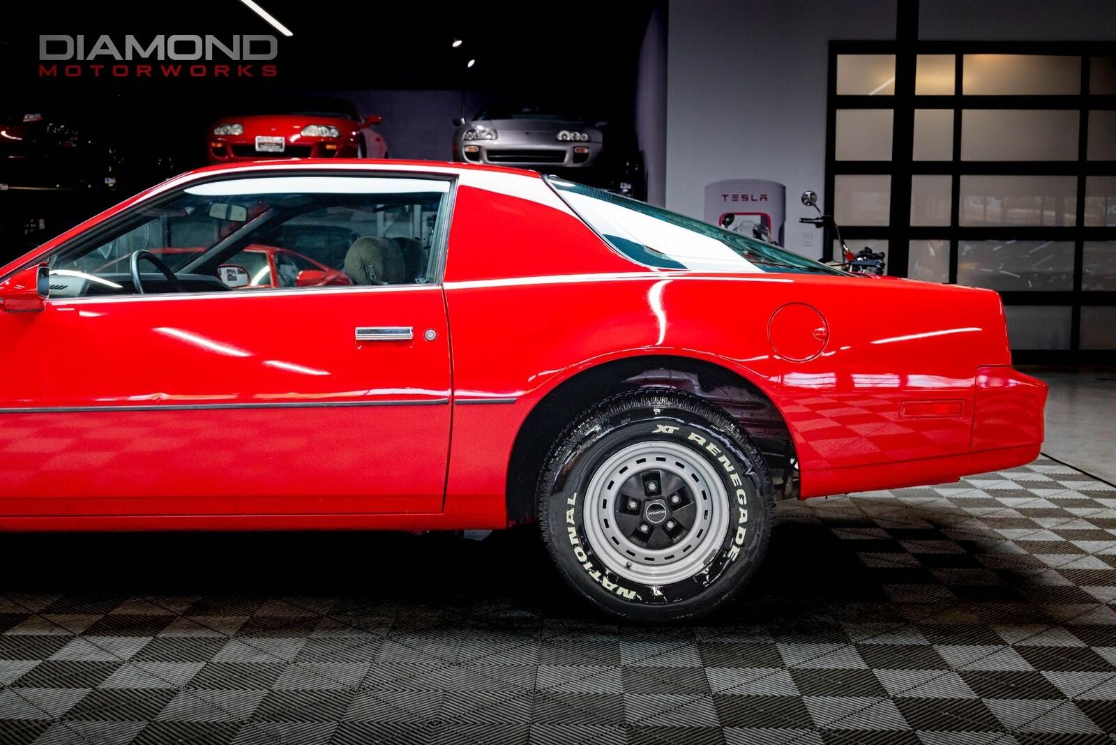 Pontiac-Firebird-Coupe-1984-Red-Charcoal-18272-10