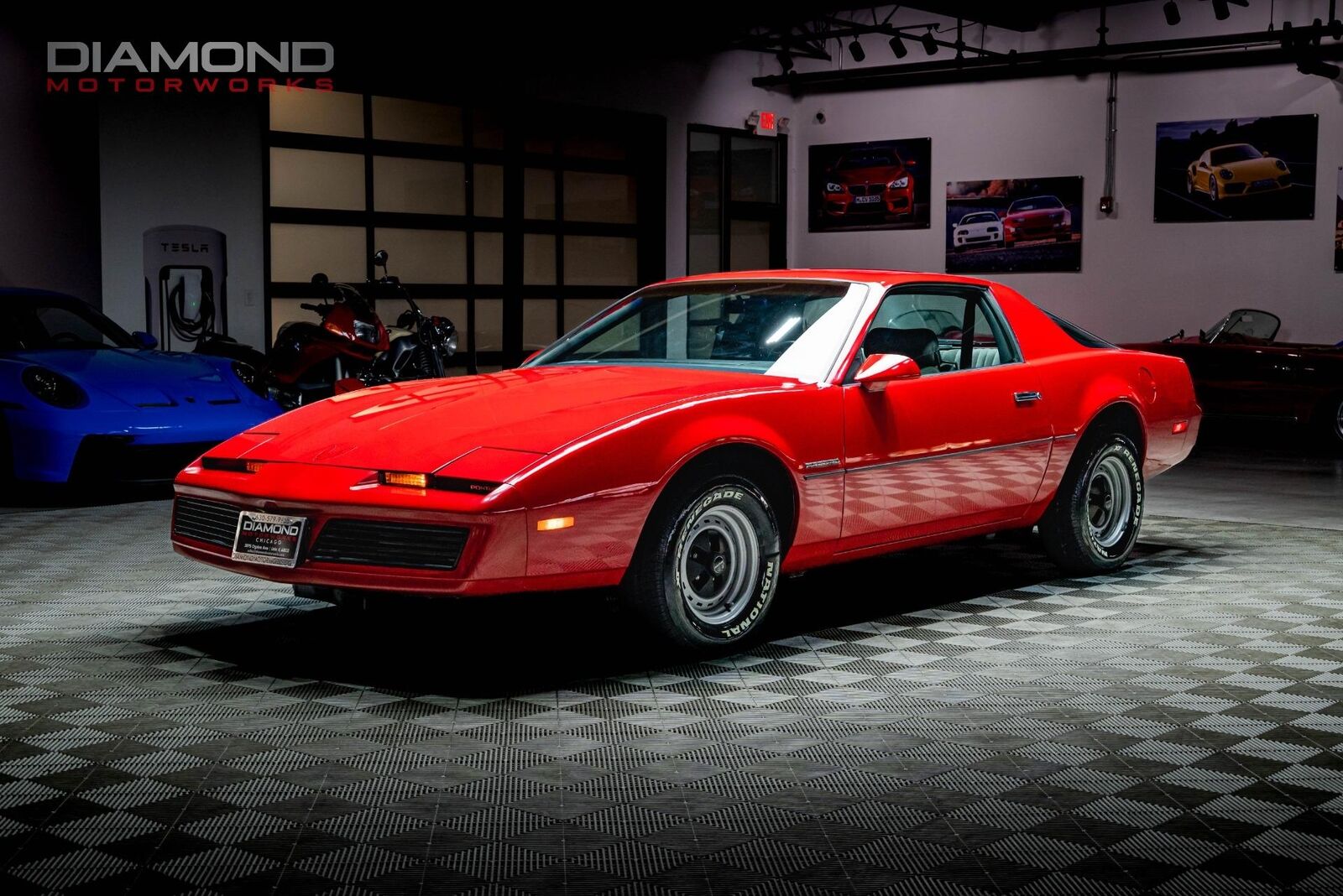 Pontiac-Firebird-Coupe-1984-Red-Charcoal-18272-2