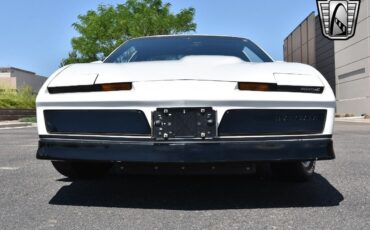 Pontiac-Firebird-Coupe-1984-White-Gray-134184-9