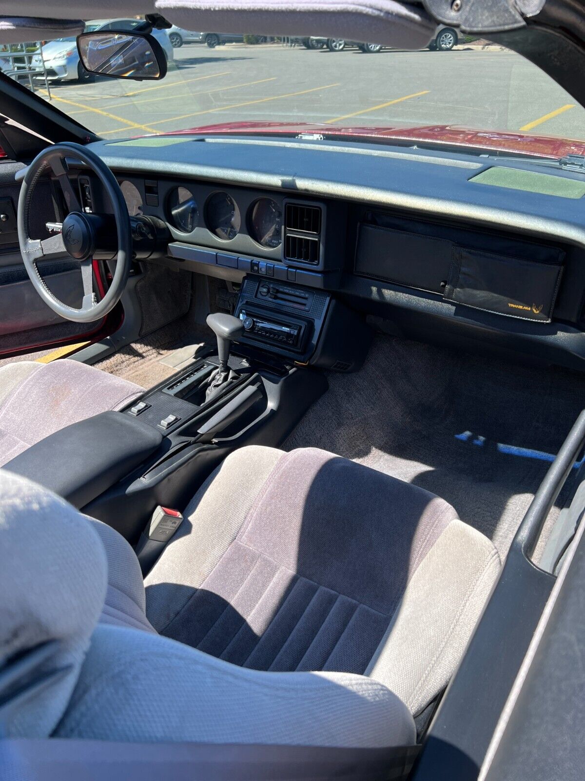 Pontiac-Firebird-Coupe-1986-Red-Gray-88876-7