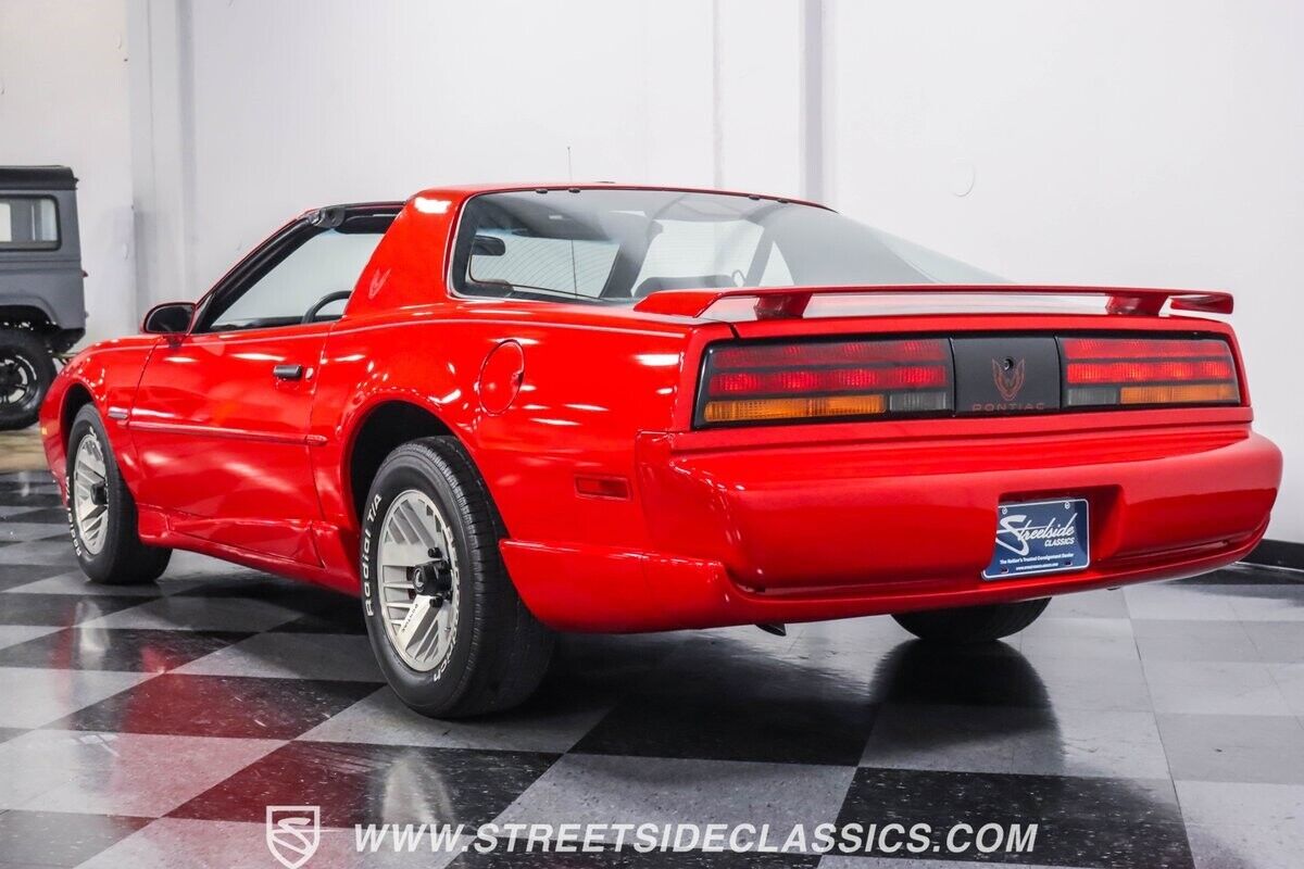 Pontiac-Firebird-Coupe-1992-Red-Black-112134-9