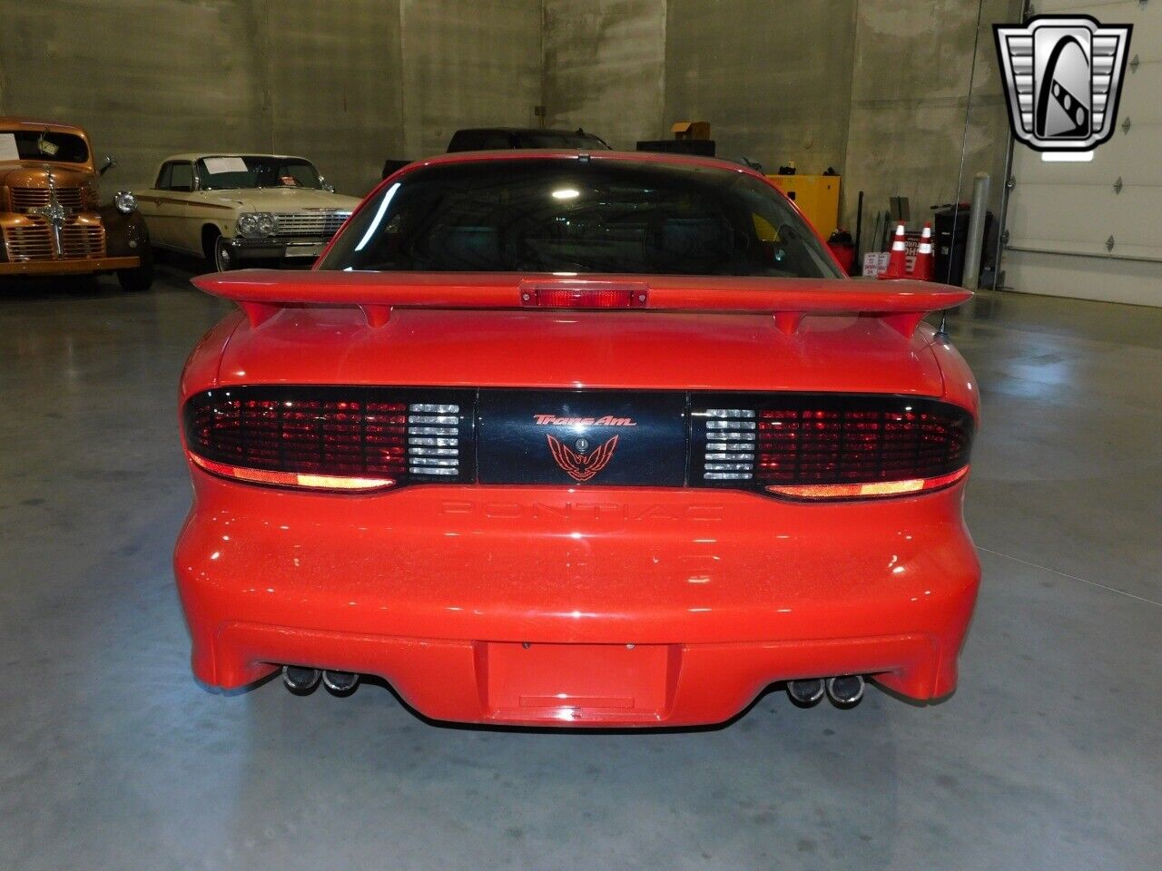 Pontiac-Firebird-Coupe-1993-Red-Gray-39498-4