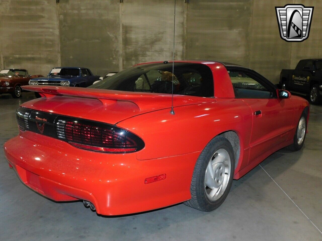 Pontiac-Firebird-Coupe-1993-Red-Gray-39498-5