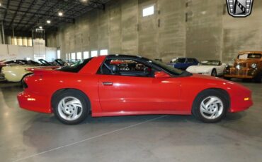 Pontiac-Firebird-Coupe-1993-Red-Gray-39498-6