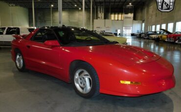 Pontiac-Firebird-Coupe-1993-Red-Gray-39498-7