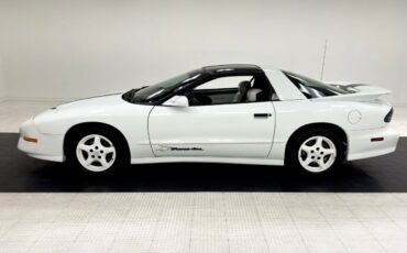 Pontiac-Firebird-Coupe-1994-White-White-105140-1