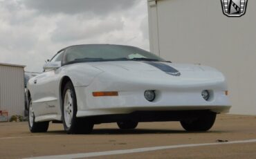 Pontiac-Firebird-Coupe-1994-White-White-75922-11