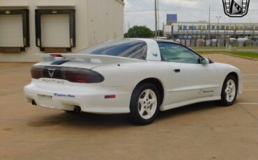 Pontiac-Firebird-Coupe-1994-White-White-75922-7