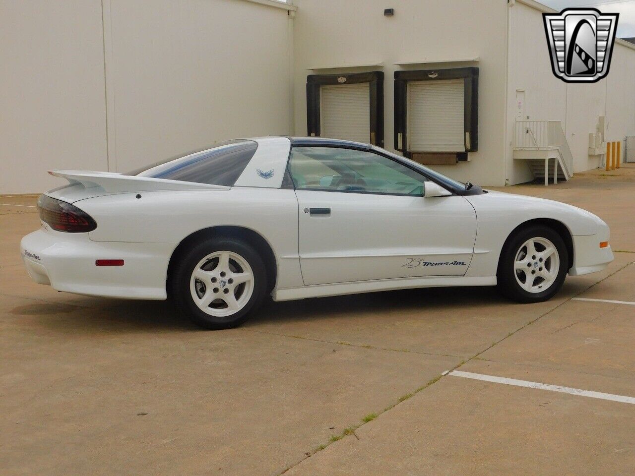 Pontiac-Firebird-Coupe-1994-White-White-75922-8