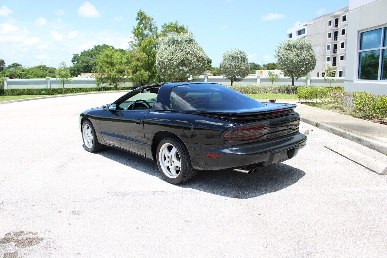 Pontiac-Firebird-Coupe-1995-Black-Black-67274-5