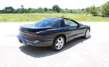 Pontiac-Firebird-Coupe-1995-Black-Black-67274-7