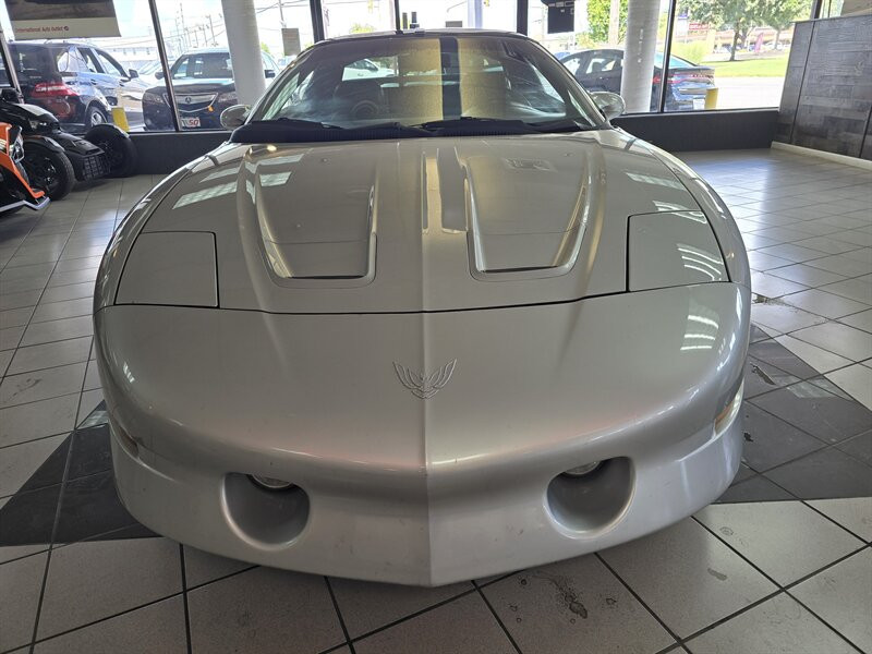 Pontiac-Firebird-Coupe-1995-Bright-Silver-Metallic-Black-161525-2