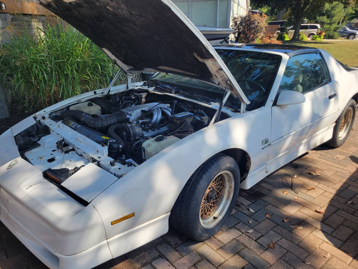 Pontiac-Firebird-trans-am-1989-white-161-1