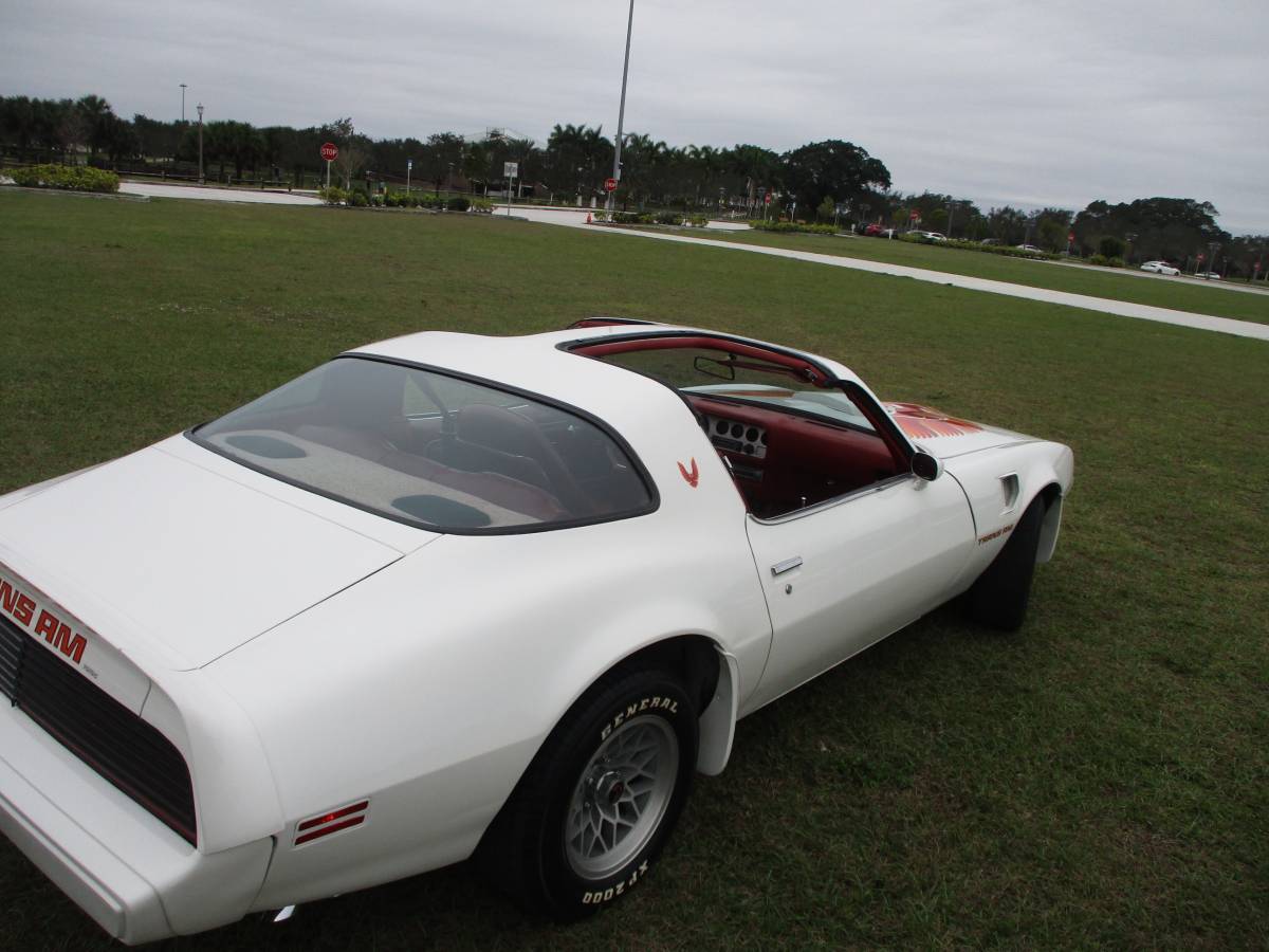 Pontiac-Firebird-transam-1979-157715-3