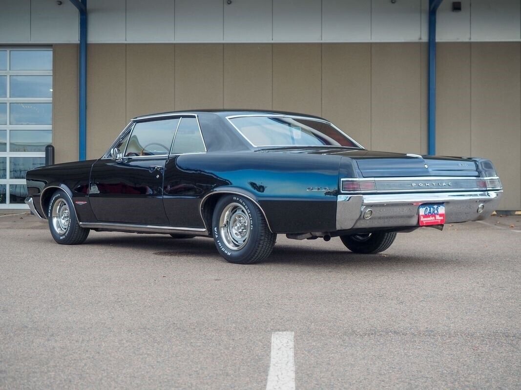 Pontiac-GTO-1965-Black-Red-19740-1