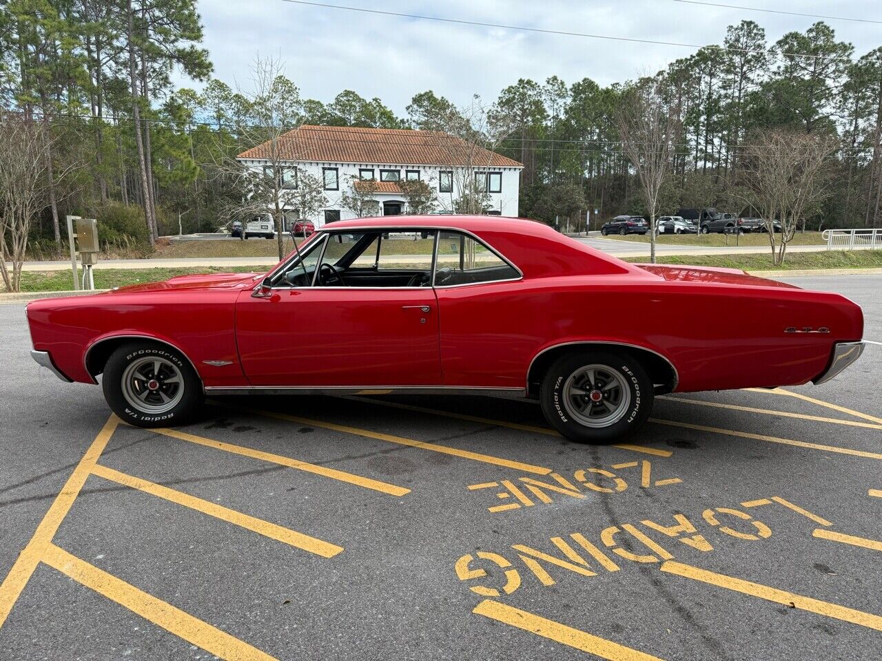 Pontiac-GTO-1966-Red-Black-7912-20