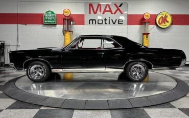 Pontiac-GTO-1967-Black-Red-22911-3