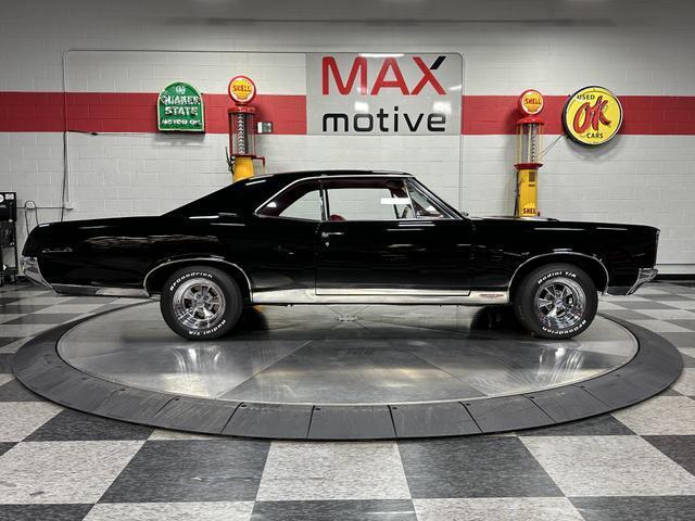 Pontiac-GTO-1967-Black-Red-22911-7