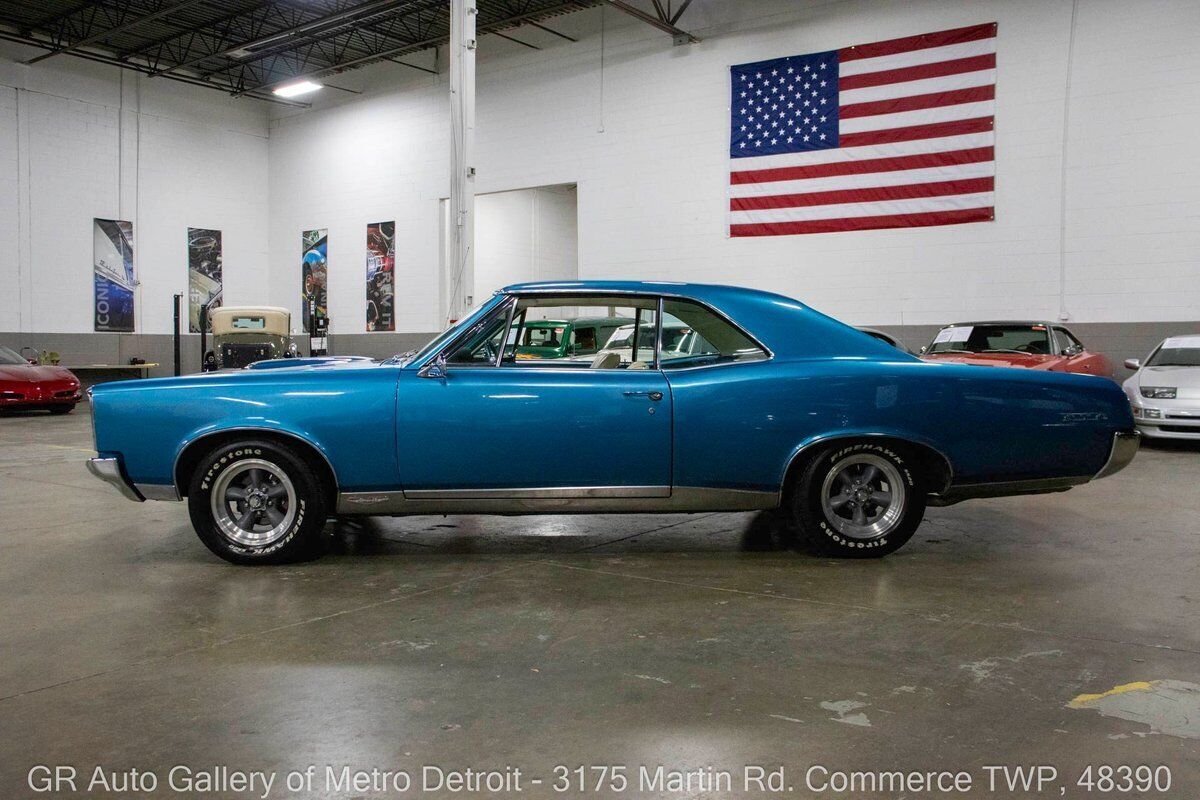 Pontiac-GTO-1967-Blue-White-160437-2