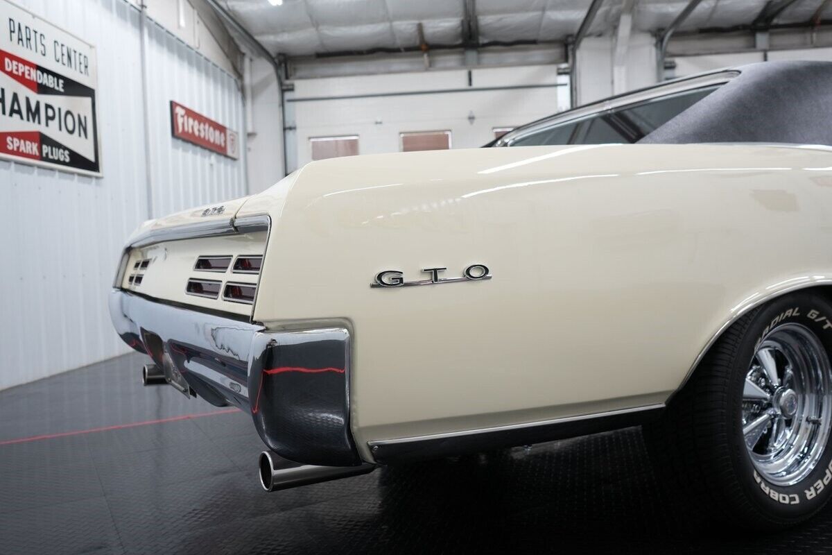 Pontiac-GTO-1967-Cameo-Ivory-Red-91614-13