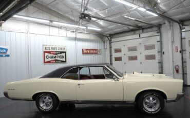 Pontiac-GTO-1967-Cameo-Ivory-Red-91614-17