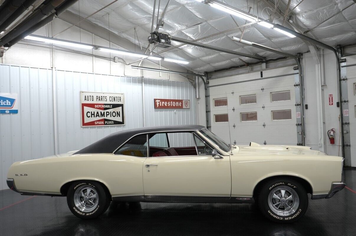 Pontiac-GTO-1967-Cameo-Ivory-Red-91614-17