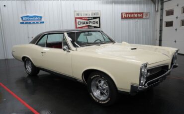 Pontiac-GTO-1967-Cameo-Ivory-Red-91614-19