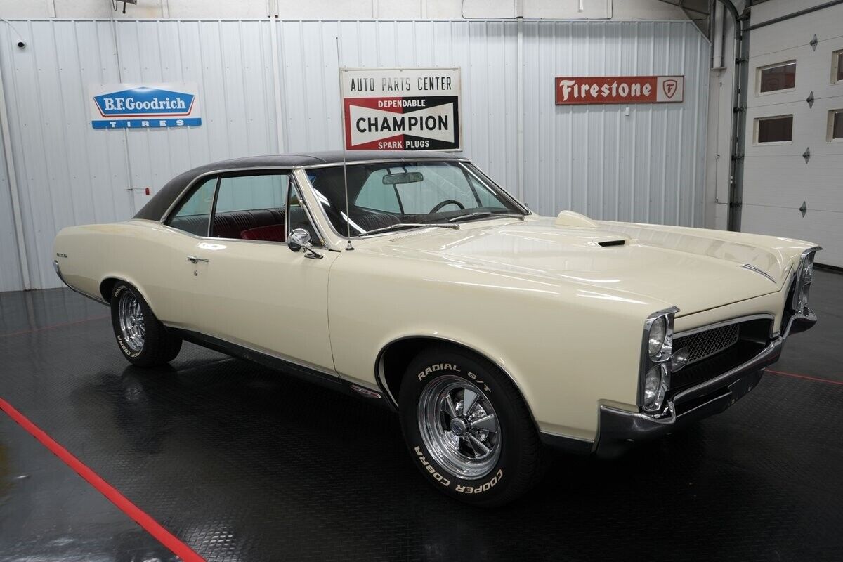 Pontiac-GTO-1967-Cameo-Ivory-Red-91614-19