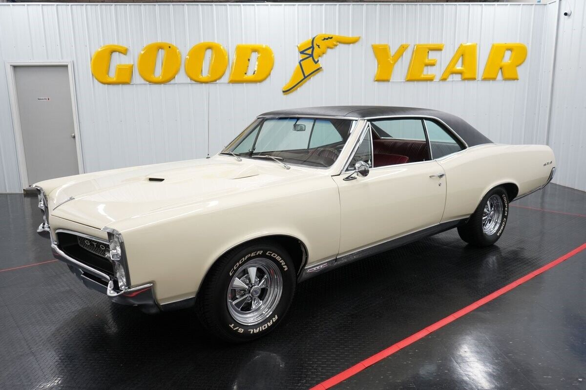 Pontiac-GTO-1967-Cameo-Ivory-Red-91614-2