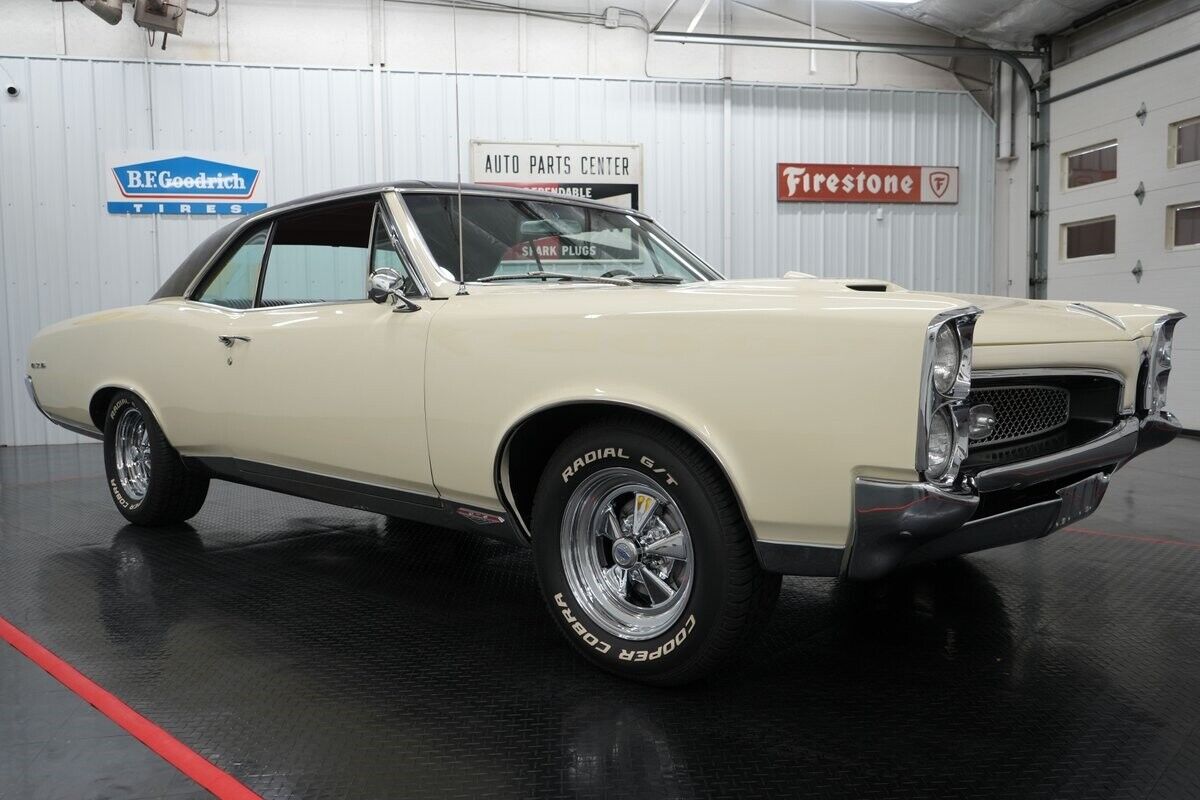 Pontiac-GTO-1967-Cameo-Ivory-Red-91614-20