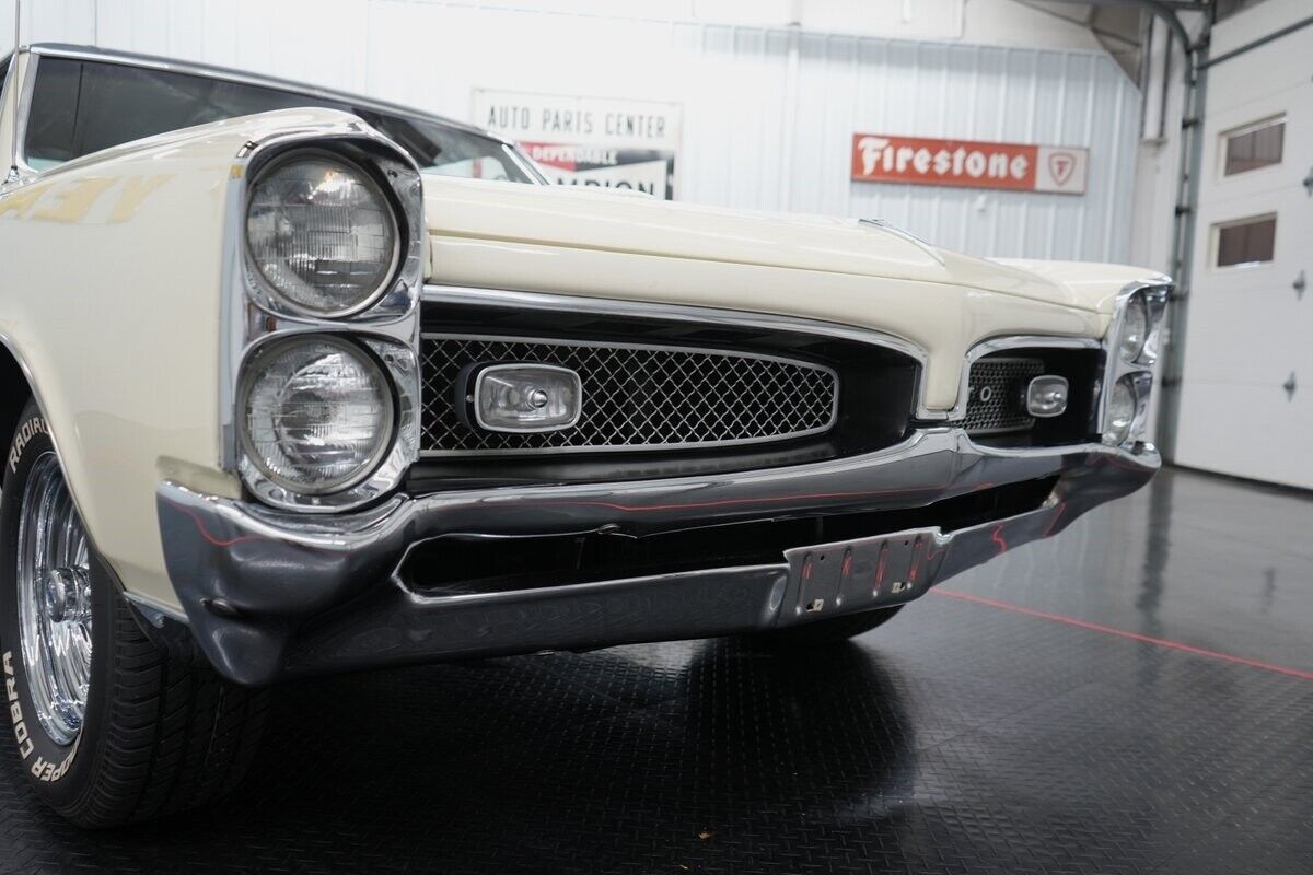 Pontiac-GTO-1967-Cameo-Ivory-Red-91614-23