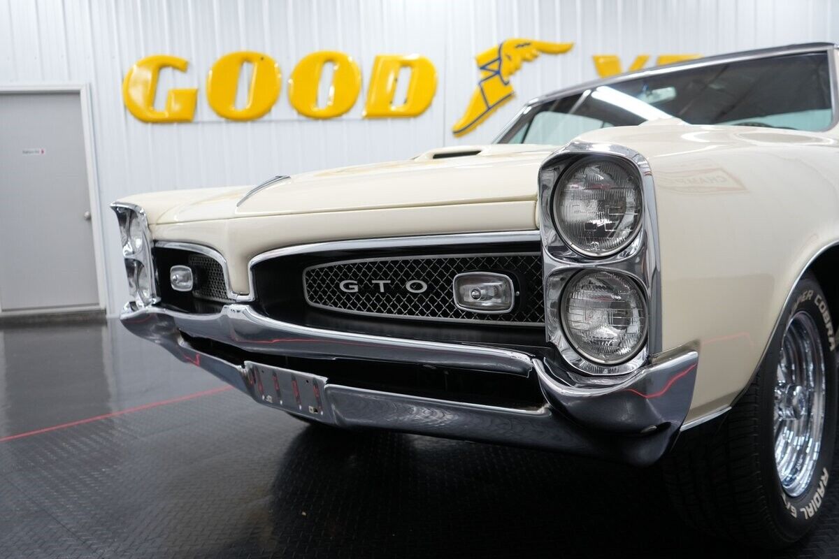 Pontiac-GTO-1967-Cameo-Ivory-Red-91614-29