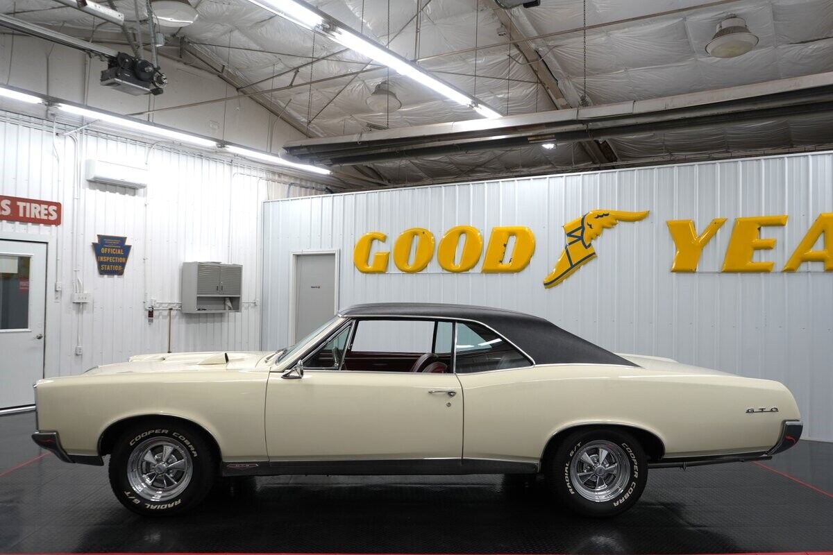 Pontiac-GTO-1967-Cameo-Ivory-Red-91614-4