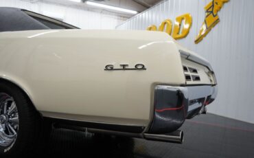 Pontiac-GTO-1967-Cameo-Ivory-Red-91614-8