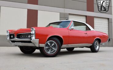 Pontiac-GTO-1967-Red-Parchment-112002-2