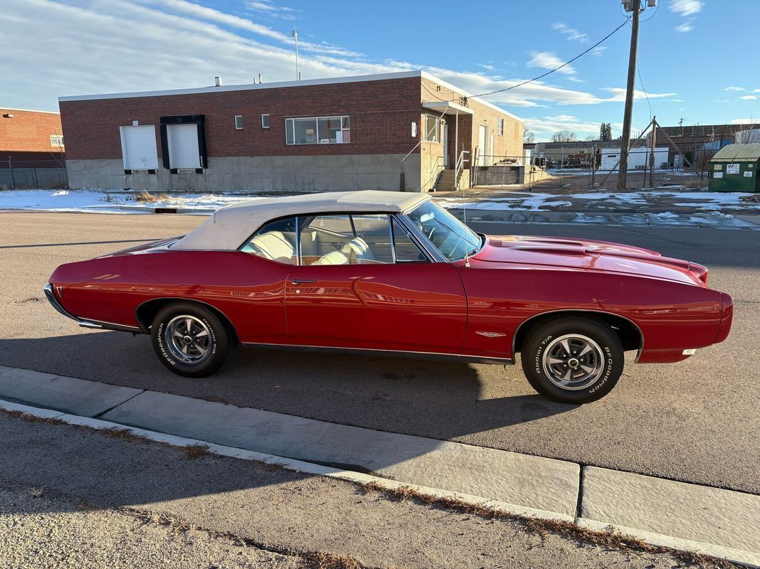 Pontiac-GTO-1968-Red-White-33519-11