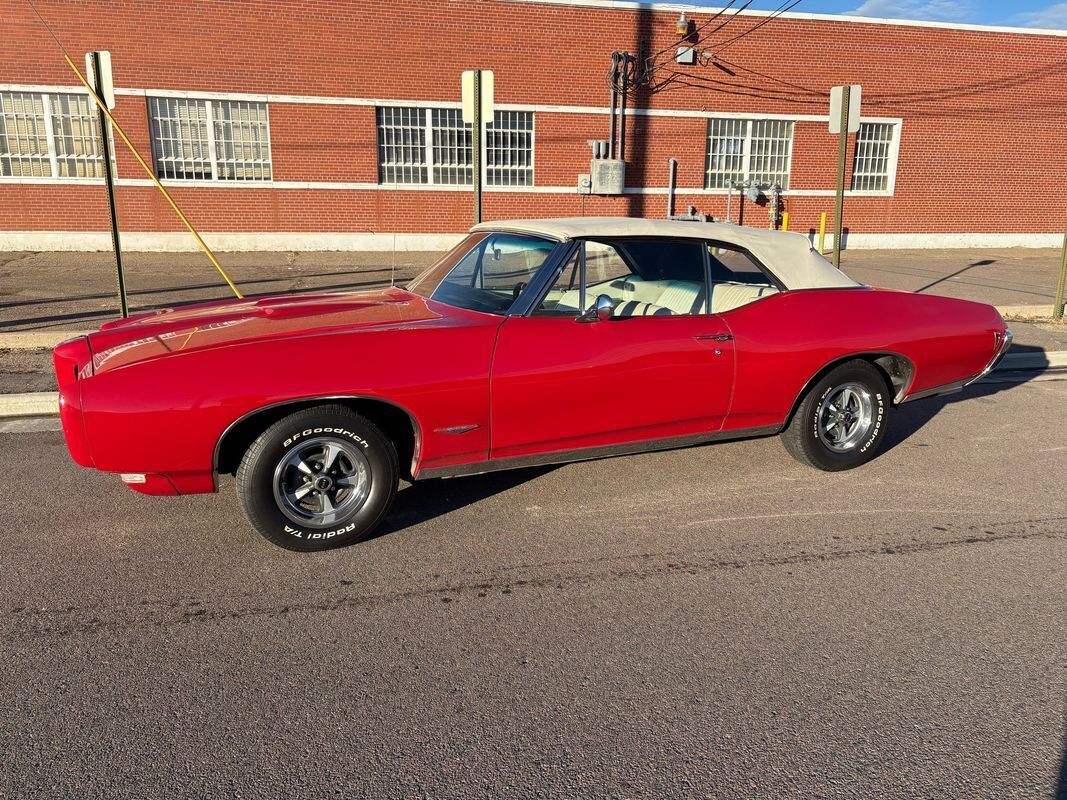 Pontiac-GTO-1968-Red-White-33519-14