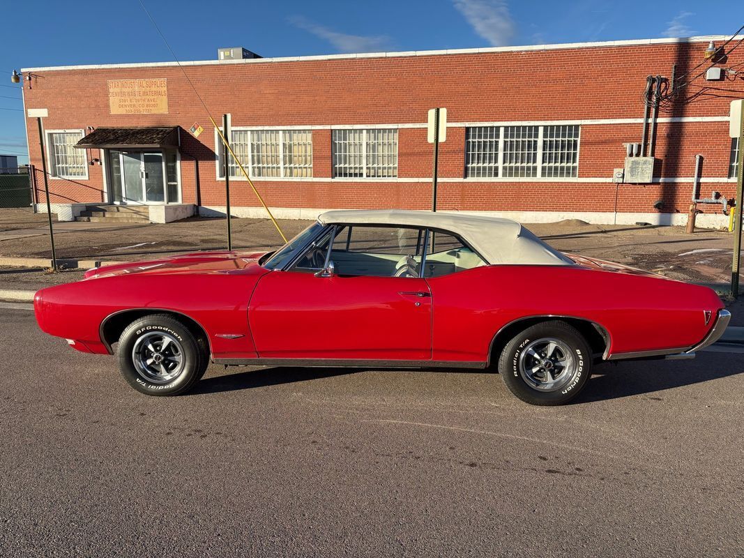 Pontiac-GTO-1968-Red-White-33519-18