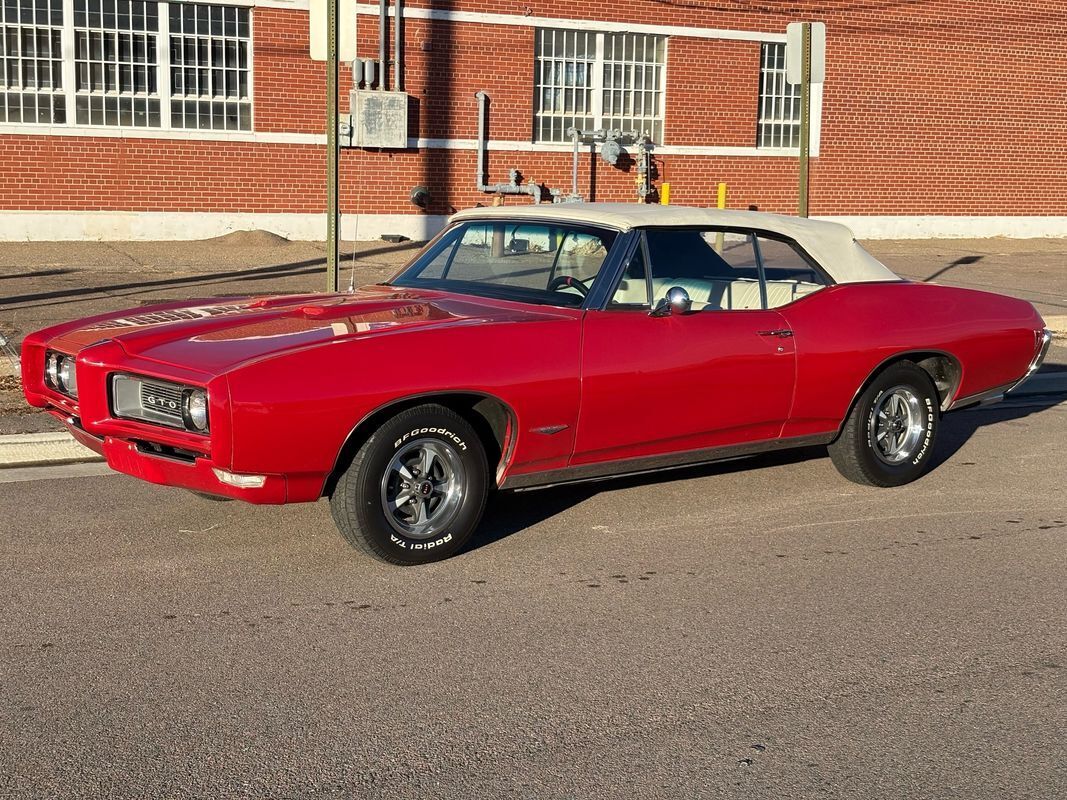 Pontiac-GTO-1968-Red-White-33519-19