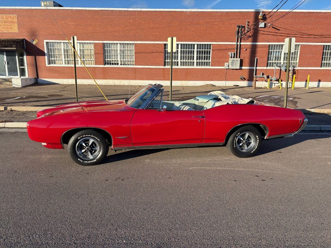 Pontiac-GTO-1968-Red-White-33519-24