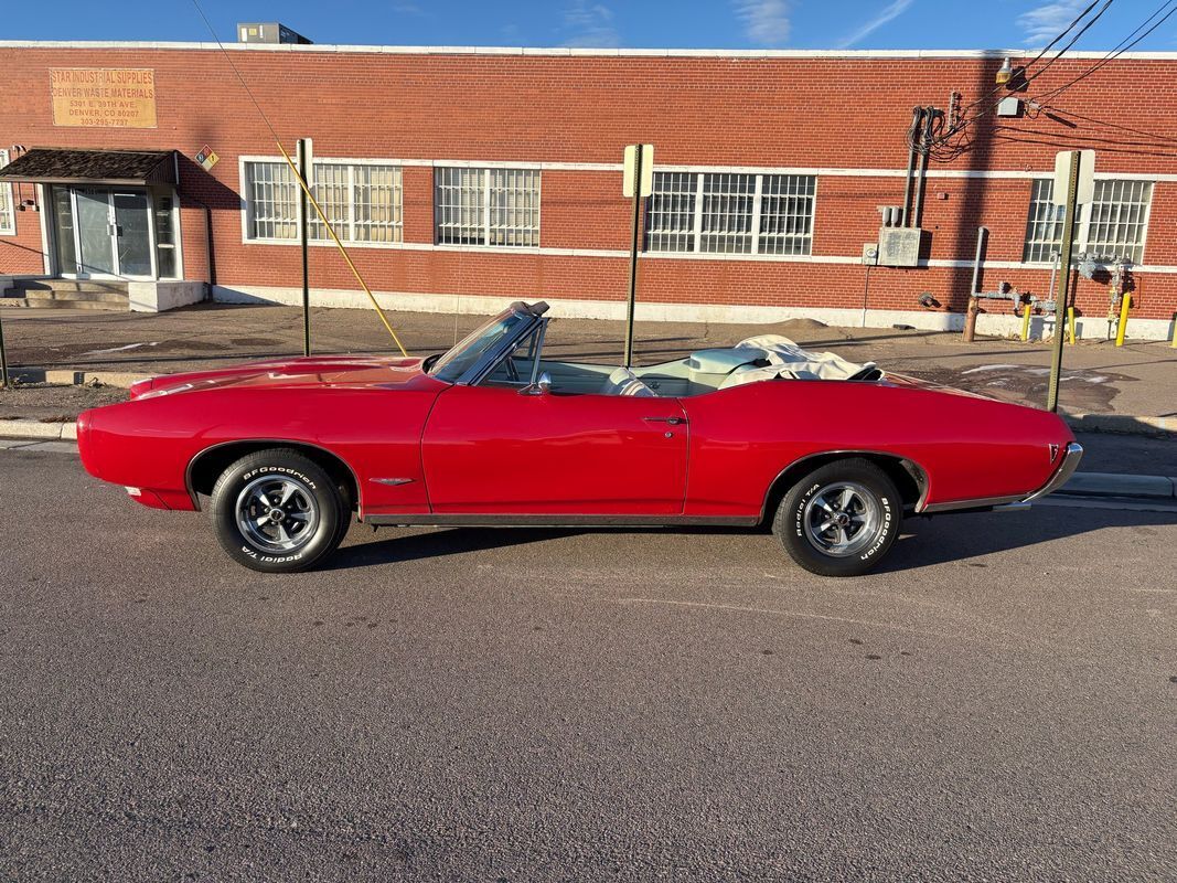 Pontiac-GTO-1968-Red-White-33519-25