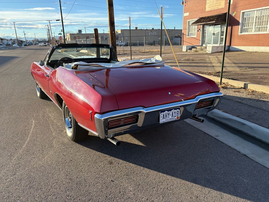 Pontiac-GTO-1968-Red-White-33519-30