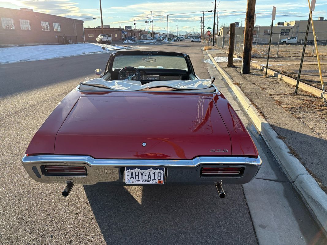 Pontiac-GTO-1968-Red-White-33519-32