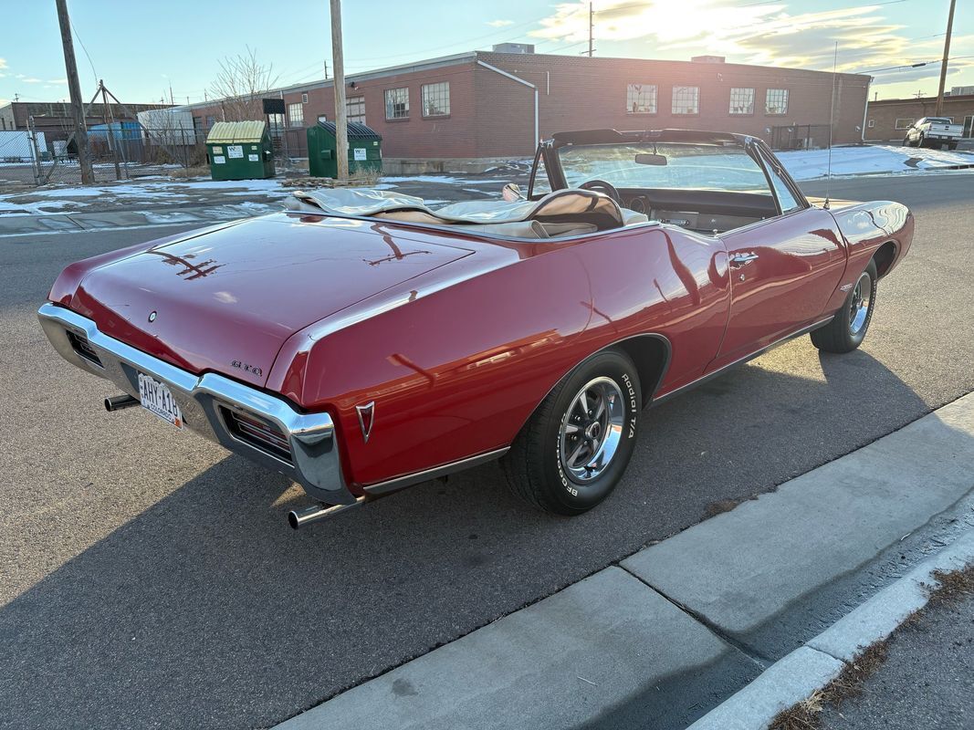 Pontiac-GTO-1968-Red-White-33519-35