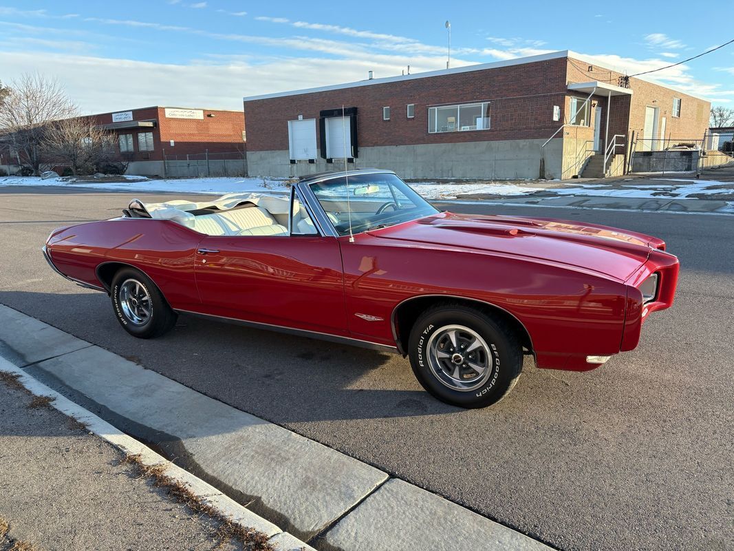 Pontiac-GTO-1968-Red-White-33519-37