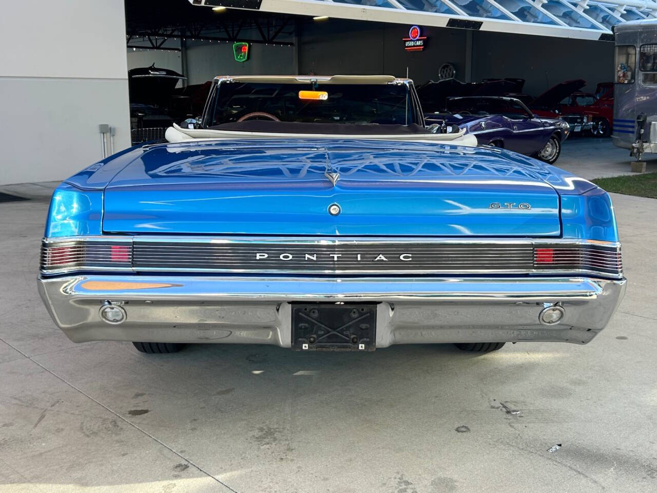 Pontiac-GTO-Cabriolet-1965-Blue-Cream-141925-5