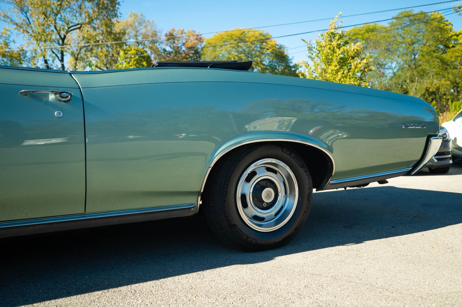 Pontiac-GTO-Cabriolet-1966-Black-Green-0-7